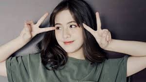 Adhisty zara ungkap adegan favorit dengan angga yunanda di mariposa. Adhisty Zara Lebih Centil Di Mariposa Jabarekspres Com