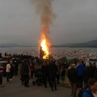 Norwegians mark the period of sankthansaften (midsummer) with the same enthusiasm as their neighbors in finland and sweden. Slinningsbalet Alesund More Og Romsdal Fylke