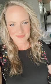 Jennifer Galbraith's Instagram, Twitter & Facebook