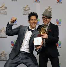 The track was written by miguel ignacio mendoza and daddy yankee, and produced by jumbo (el que produce solo). 22 Chino Y Nacho Ideas Chino Nachos Latin Music