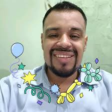 Es un año triste y gris para nosotros 🥲😭 no hemos podido ganar nada.  Fuete: Foto editada de Mbappé con la Supercopa de Europa.