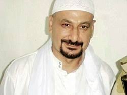 ألقت أجهزة الأمن المصرية القبض على إثنين من قيادات جماعة الإخوان المسلمون، حيث اعتقلت الشرطة الدكتور صفوت حجازي، والدكتور مراد علي المتحدث الرسمي باسم حزب الحرية والعدالة، المطلوب ضبطهما على ذمة قضايا منها التحريض على ارتكاب أعمال عنف، والشروع في قتل. Ø¨ÙˆØ§Ø¨Ø© Ø§Ù„Ø­Ø±ÙƒØ§Øª Ø§Ù„Ø§Ø³Ù„Ø§Ù…ÙŠØ© ØµÙÙˆØª Ø­Ø¬Ø§Ø²ÙŠ Ù…Ù† Ø¯Ø§Ø¹ÙŠØ© Ø¥Ø¹Ù„Ø§Ù…ÙŠ Ø¥Ù„Ù‰ Ø§Ù„ØªØ­Ø±ÙŠØ¶ Ø¹Ù„Ù‰ Ø§Ù„Ø¹Ù†Ù