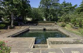 Candi borobudur sendiri merupakan salah satu bangunan kuno peninggalan bersejarah dari para leluhur jaman dahulu atau lebih tepatnya peninggalan dinasti syailendra, karena itu candi yang berada di alamat jl bradrawati desa borobudur, muntilan, magelang, jawa tengah ini sampai. Candi Umbul Pemandian Candi Umbul Magelang Myrepro