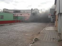 Check spelling or type a new query. Bahia Noticias Noticia Euclides Da Cunha Apos Briga Policial Rodoviario E Morto A Tiros Por Pm 24 10 2015
