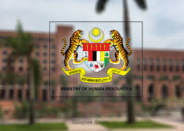 Employed less than 2 years:not less than 8 days per year. Bosses Can T Cut Pay Of Workers Or Force Them To Take Annual Leave During Mco Hr Asia