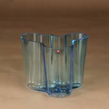 Aalto maljakko 120 mm kirkas, pohjassa signeeraus alvar aalto iittala, ehjä ja siisti. Suunnittelija Alvar Aalto Laatutavara Com