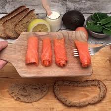 Du Saumon Et De L Avocat Dans Une Tartine Gourmande Video Recettes De Cuisine Cuisine Et Boissons Et Recette Tartine