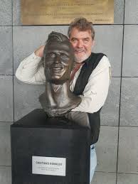 It is located in funchal, madeira. Emile Joubert On Twitter It Is Real Cristiano Ronaldo Statue At Funchal Airport Madeira The Designer Is Currently Serving 15yrs Hard Labour In The Azores Https T Co Ubdaopj6ll