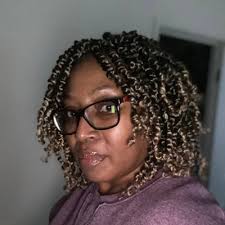 Carla Durr's Instagram, Twitter & Facebook