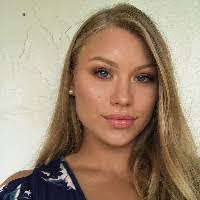 Vicky Garrison's Instagram, Twitter & Facebook