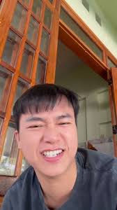 Sao Việt ăn Tết: Anh Tú Voi rửa bát mệt nghỉ, Bùi Công Nam dọn nhà "hình  thức"