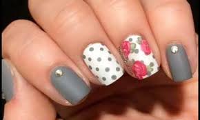 Learn how to create the perfect spring ombré with an encapsulated flower accent nail. Acrylic Nails Spring Designs 2017