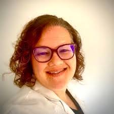 Sarah Busse's Instagram, Twitter & Facebook