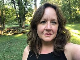 LIVE MUSIC IN ARKANSAS: Guitarist Amy Garland strums solo show in Roland