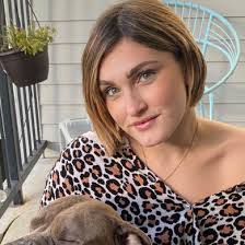 Candice Frye's Instagram, Twitter & Facebook