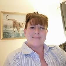 Hi I'm coming up Sunday for the car show were is best to park pls and were  is there public toilets pls xxx