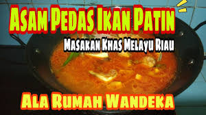 500 gr ikan patin, 1 bh jeruk nipis/lemon, 65 ml santan, 500 ml air, 5 butir bawang merah, 3 siung bawang putih, 3 bh cabe merah besar, 2 bh cabe keriting merah, 3 cm kunyit, 2 cm jahe, 2 cm lengkuas muda, 1/2 sdt asam jawa, 2 butir kemiri, 1/2 sdt jinten. Resep Asam Pedas Ikan Patin Khas Melayu Riau Resep Masak Rumahan Youtube