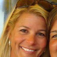 Donna Sanderson's Instagram, Twitter & Facebook