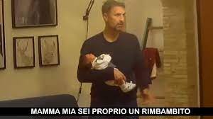 Raoul bova is an italian actor. Raoul Bova Becomes A Grandfather At 49 But It S All A Joke Of Le Iene I Video World Today News