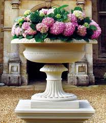 Englische Steinvase Steinguss Turdor Hall Gartentraum De Gartenschmuck Blumen Hintergrunde Und Schnecken Im Garten