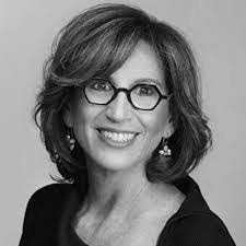 Tracy Finke's Instagram, Twitter & Facebook