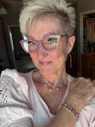 Combining brown and pink fashion