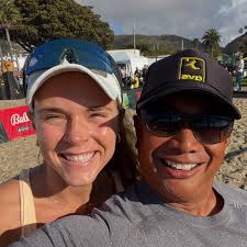 Hey-O!!! It's former @uscbeach standout @juliascoles!!! She has always been  one of the COOL chicks— with a BIG OL ARM 💪🏽!!! Always dig seeing this  lady!!! @lagunaopen