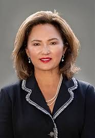 Linda Thatcher's Instagram, Twitter & Facebook