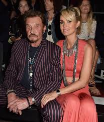 Ce moment si spécial, elle l'aura attendu bien longtemps. Johnny Et Laeticia Hallyday Feteront Bientot Leurs Vingt Ans De Mariage Puretrend