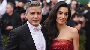 George timothy clooney (lexington, 6 maggio 1961) è un attore, regista, sceneggiatore, produttore cinematografico, produttore televisivo e imprenditore statunitense. M337zxwxhbrhsm