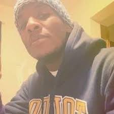 Ronnie Munn's Instagram, Twitter & Facebook