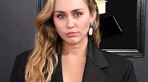 Miley Cyrus Age, Height, Weight, Wiki, Biography, Family, And More