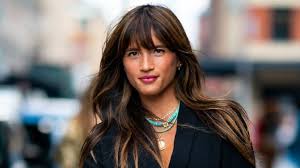 Tagli capelli medi 2022 lisci o mossi, scalati con e senza frangia. Frangia 2020 6 Tipologie Da Portare Con I Capelli Lunghi Vogue Italia