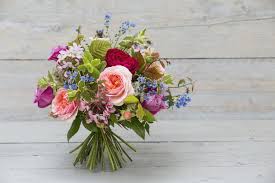 Some folks say the worst of us they ccan. How To Keep Cut Flowers Fresh Make Flowers Last Longer