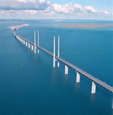 Foto pierre mens, zdroj se.oresundsbron.com. Oresundsbron Langd Under Vatten