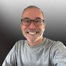 A little life update! This weekend, I graduated Summa Cum Laude from The  George Washington University, with a BA in Journalism & Mass Communications  and a minor in French. Now what? It's