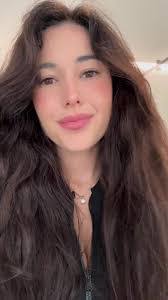 Jessica Stine's Instagram, Twitter & Facebook