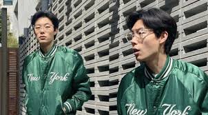 As a personal preference, i'm not into bad boys with leather jackets, long hair, and artfully grungy look, mine is all clean cut, perfectly tailored suit, and a pair of aviators. Long Hair Cut Off Is Ryu Jun Yeol Watching Hyeri Here S Antony Starr