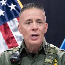 🔷Muere Alexis Ortega, actor de doblaje de Tom Holland en el UCM. ▫️ “No me  quiero ir señor Stark”. El artista también dio voz a Tadashi, en Grandes  Héroes y apareció en