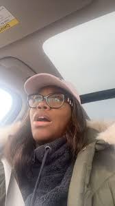 Instagram 用户 Charmaine Elder