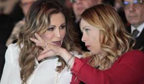 1,720,194 likes · 367,198 talking about this. L Ipocrisia Di Giorgia Meloni Solidarizza Con Chi Rischia Il Lavoro Mentre Andava A Braccetto A Santanche E Briatore Globalist