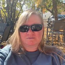 Janna Cummings's Instagram, Twitter & Facebook