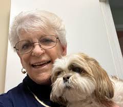 Bella, Edward and Meadow. Someone requested an image of the family and I  couldn't help myself! ❤️🥰