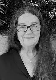 I'm honored to welcome you to the 2022 commencement of the University of  Maryland, Baltimore (UMB). The Class of 2022 continue