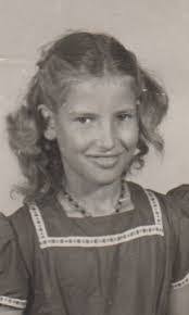 Faye Usher's Instagram, Twitter & Facebook