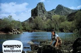 Uschi glas, damals gerade 22 jahre jung, spielte in winnetou und das halbblut apanatschi ihre erste hauptrolle. Winnetou Und Das Halbblut Apanatschi 1966 Film Cinema De