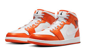 In other aj1 news, check out the air jordan 1 pollen dropping in august. Air Jordan Release Dates 2021 House Of Heat