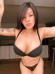 CarlaConnorTV Webcam Model Profile - xHamsterLive