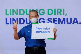 Malaysia's king on sunday rejected a proposal by embattled prime minister muhyiddin yassin to declare a state of emergency to fight a. Malaysian Pm S Approval Rating Stable Amid Vaccine Rollout Bloomberg
