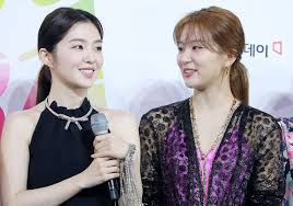 Red velvet is a five member group founded on august 4, 2014. Red Velvet Irene Seulgi Wikipedia